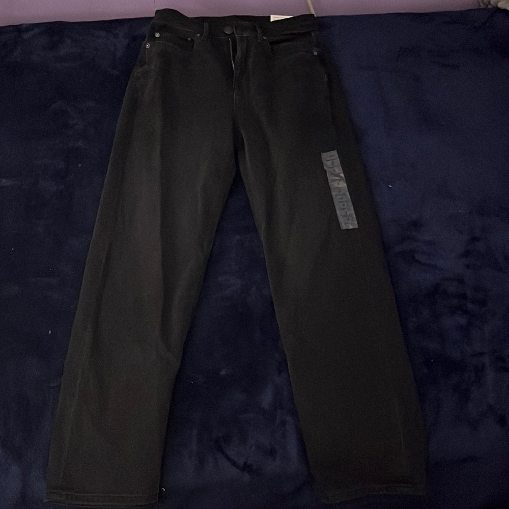 Black highest rise 90s boyfriend jeans from American Eagle. Size 2.